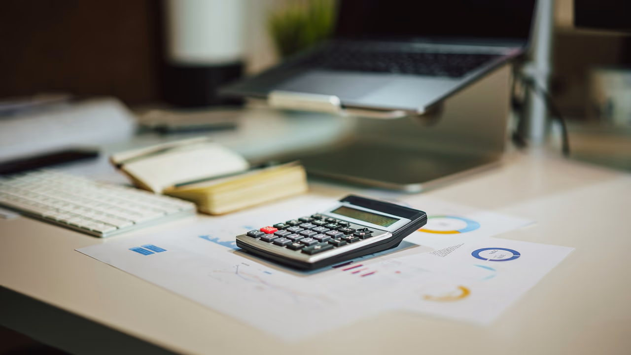 Outsourcing IT: mała firmą czy korporacja – porównanie